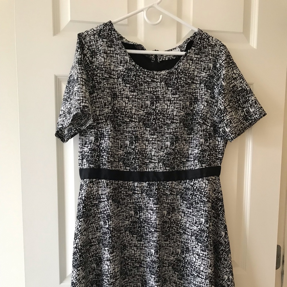 Black and white mini dress